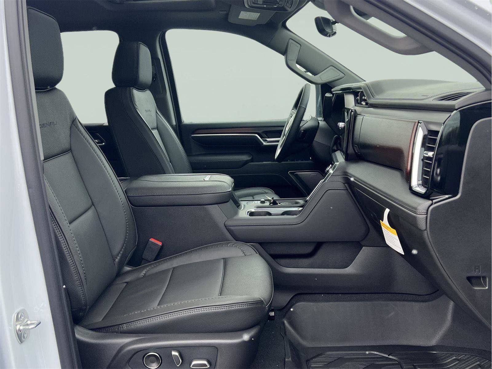 New 2026 GMC Sierra 3500 Denali w/ Technology Package image 10