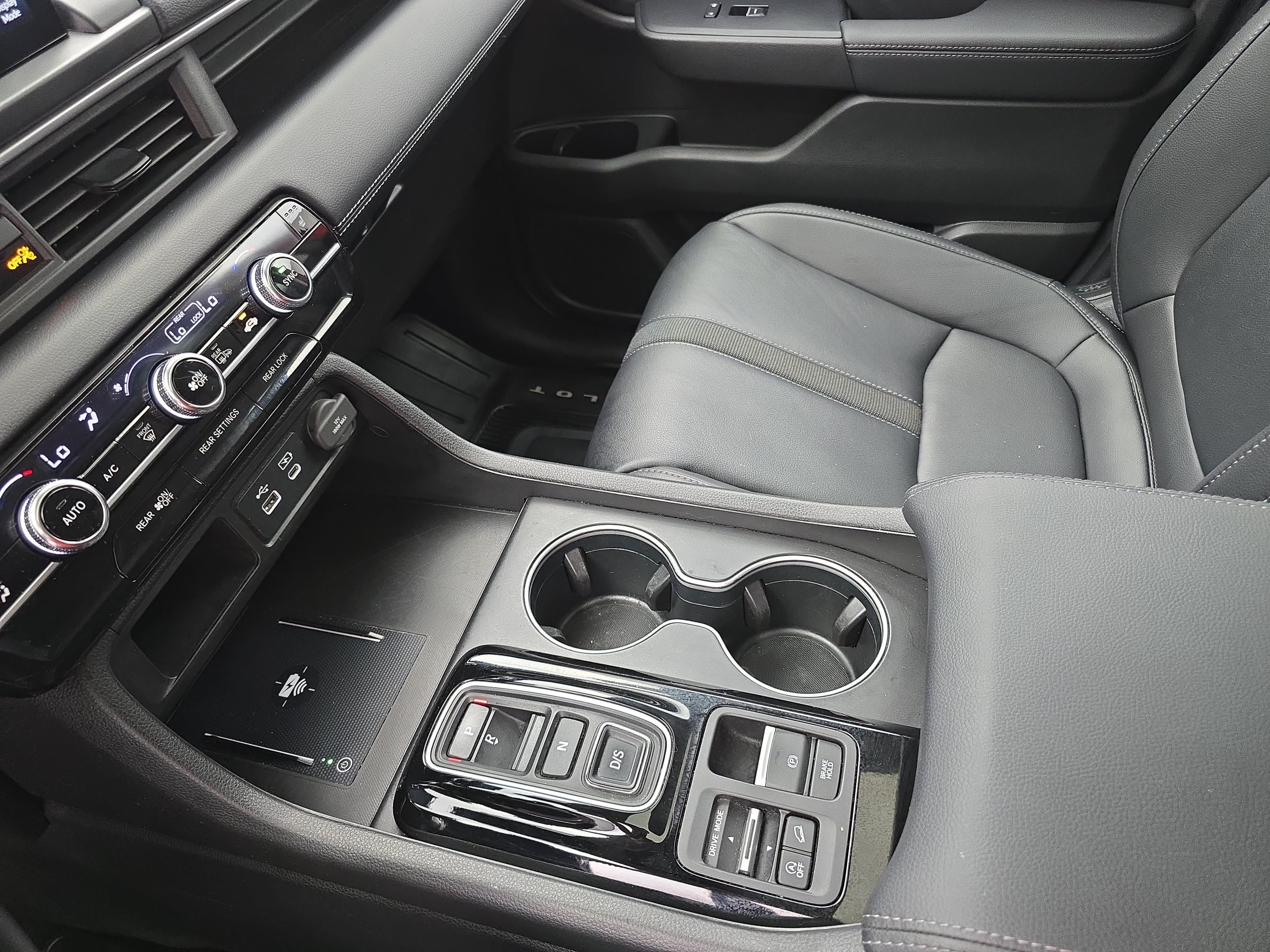 Certified 2024 Honda Pilot Touring image 26