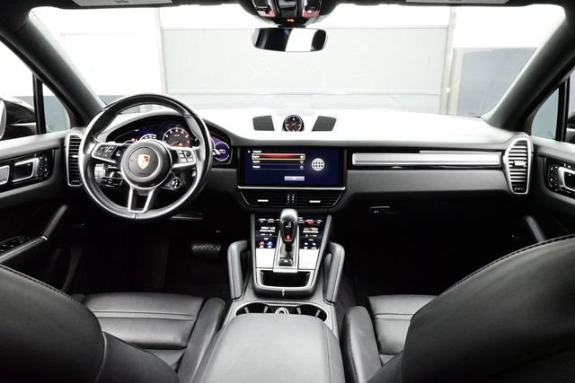 Certified 2022 Porsche Cayenne Platinum Edition AWD/4WD image 20