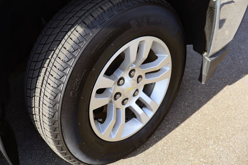 Used 2018 Chevrolet Silverado 1500 LTZ w/ LTZ Plus Package image 38