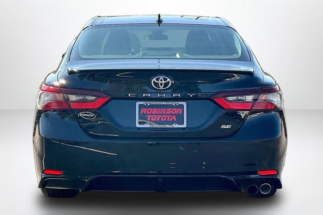 Used 2023 Toyota Camry SE FWD image 4