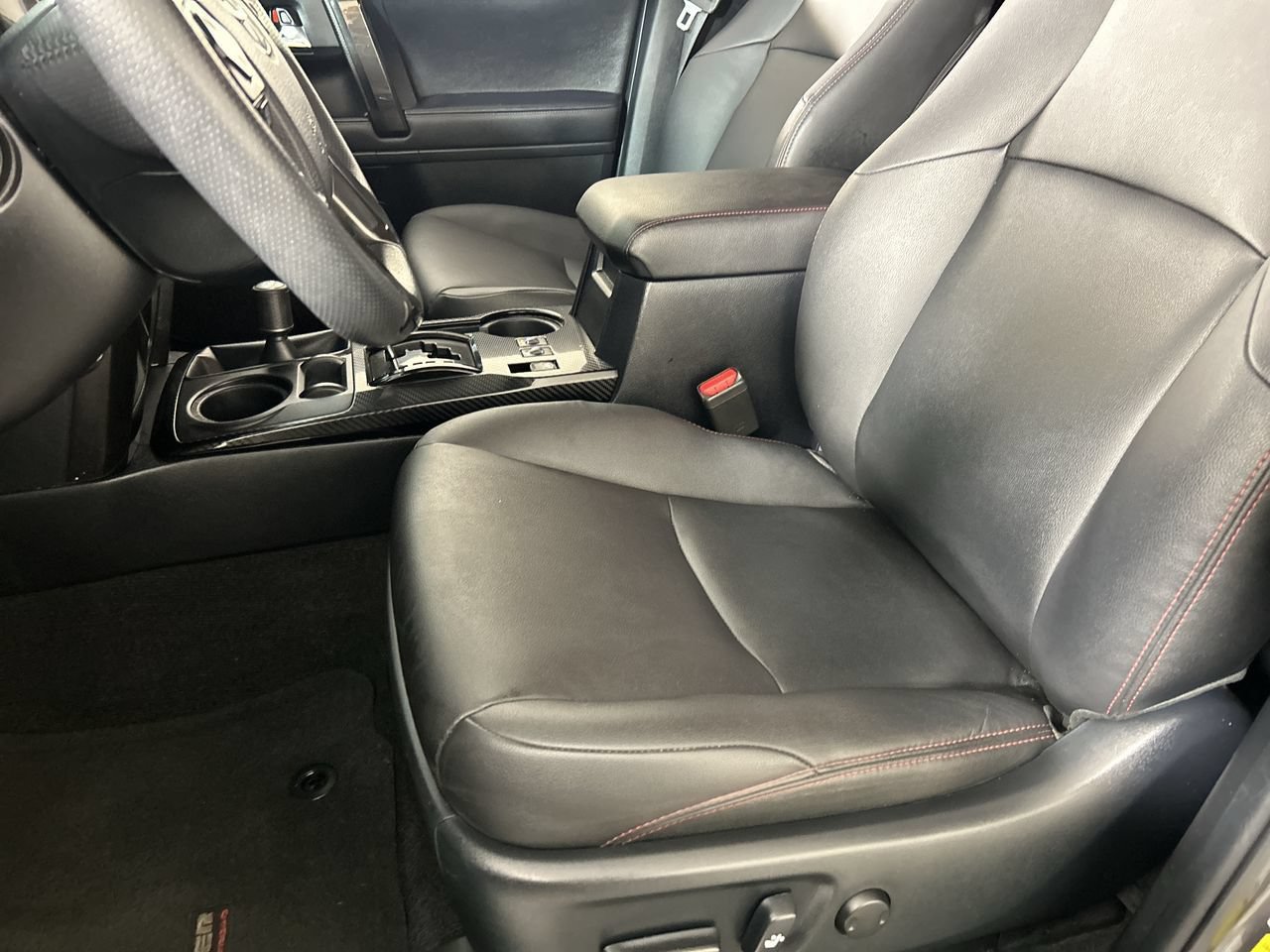 Used 2021 Toyota 4Runner TRD Off-Road Premium w/ Moonroof Package AWD/4WD image 22