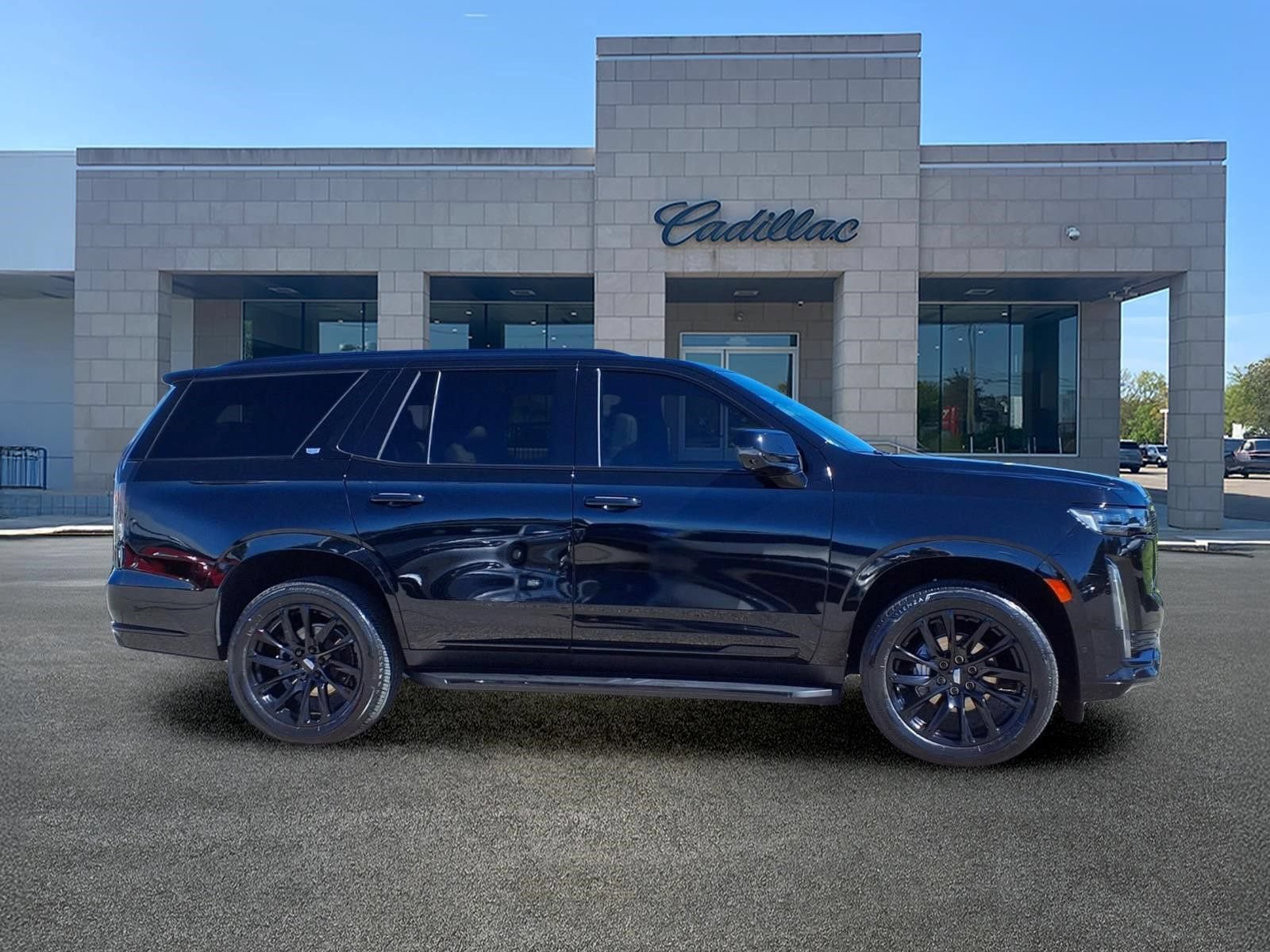 Certified 2023 Cadillac Escalade Sport w/ LPO, ONYX Package AWD/4WD image 4