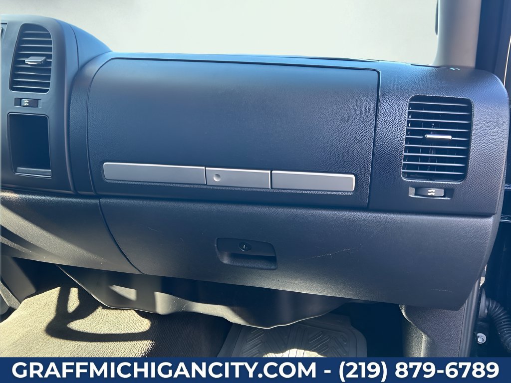 Used 2011 Chevrolet Silverado 1500 LT w/ All-Star Edition AWD/4WD image 26