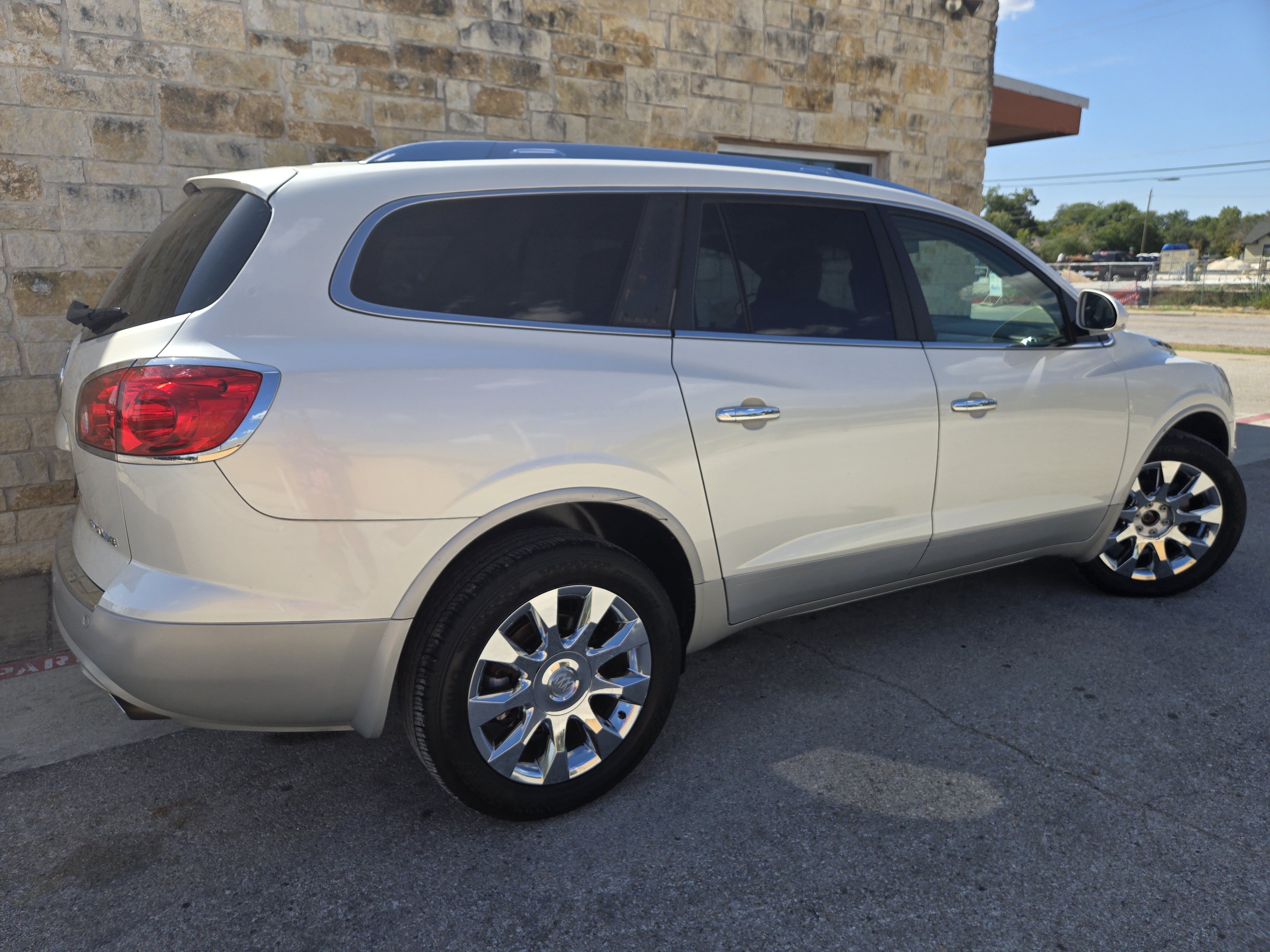 Used 2012 Buick Enclave Premium w/ Trailering Provision Package FWD image 22