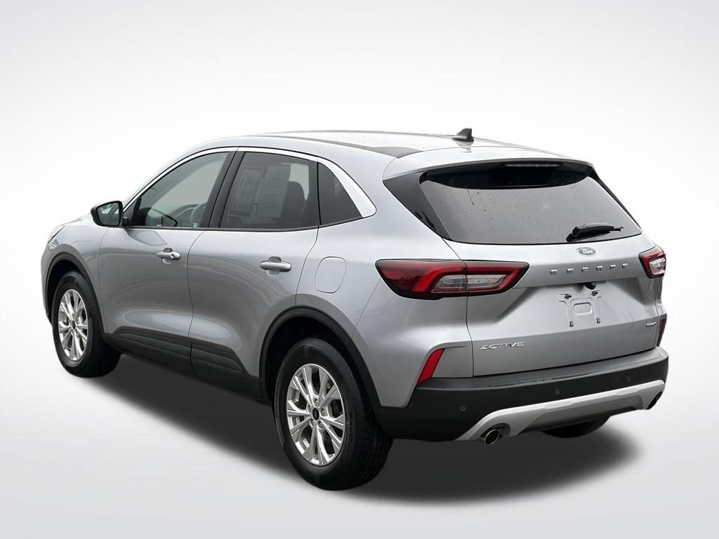 Used 2023 Ford Escape Active w/ Tech Pack #1 AWD/4WD image 7