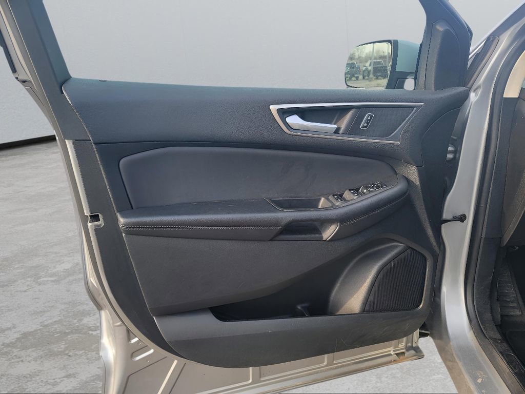 Used 2024 Ford Edge SEL AWD/4WD image 10