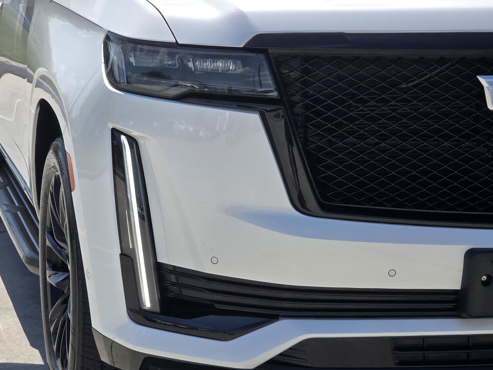 Used 2021 Cadillac Escalade Sport Platinum AWD/4WD image 9