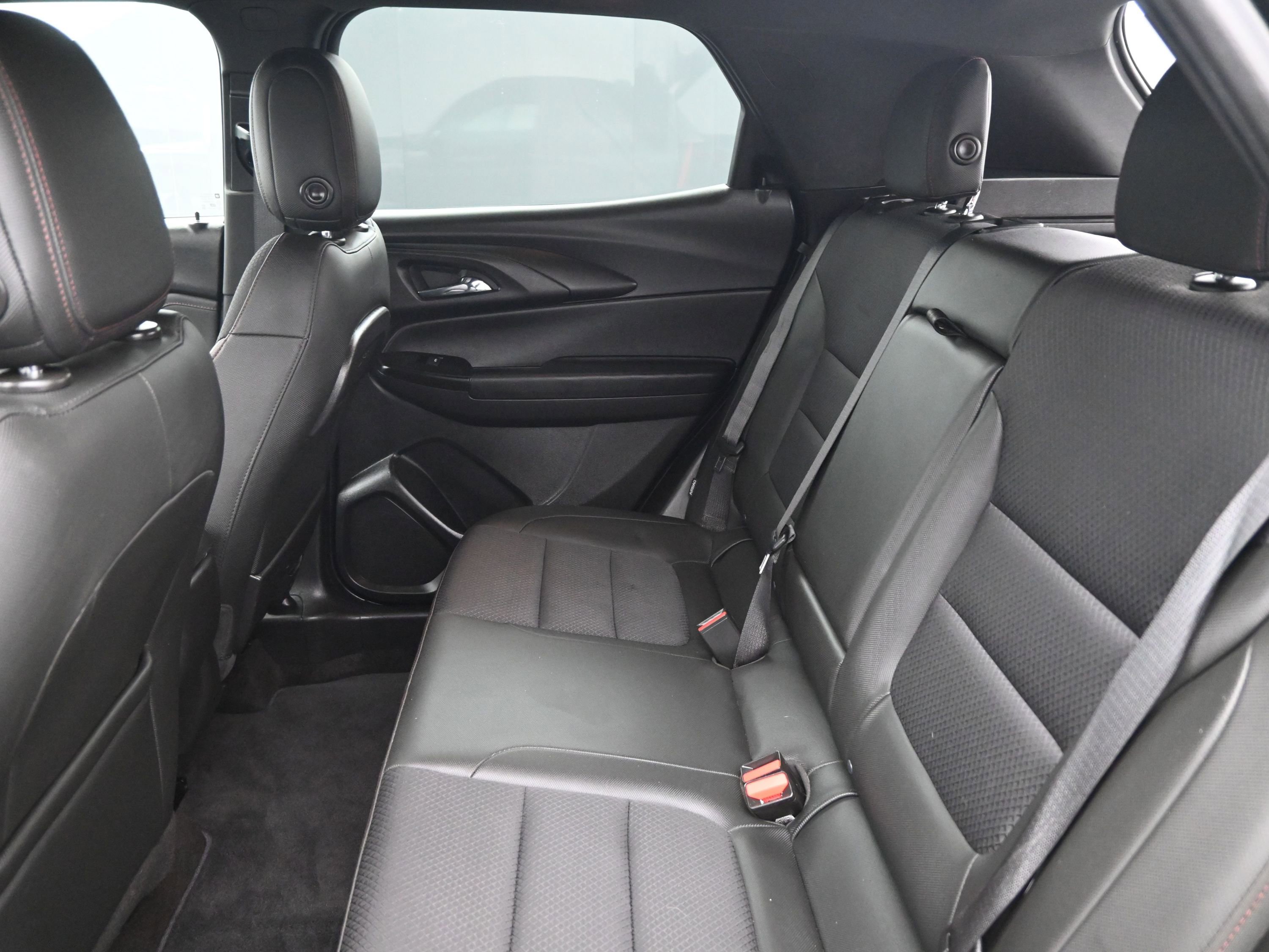 Used 2022 Chevrolet TrailBlazer RS w/ Sun and Liftgate Package image 15