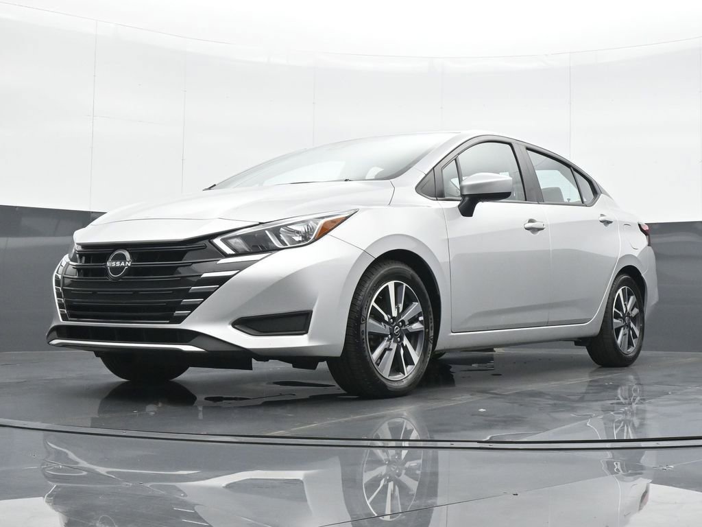 Used 2023 Nissan Versa SV image 16