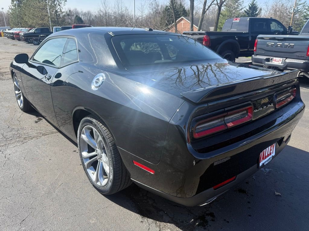 Used 2022 Dodge Challenger R/T image 5