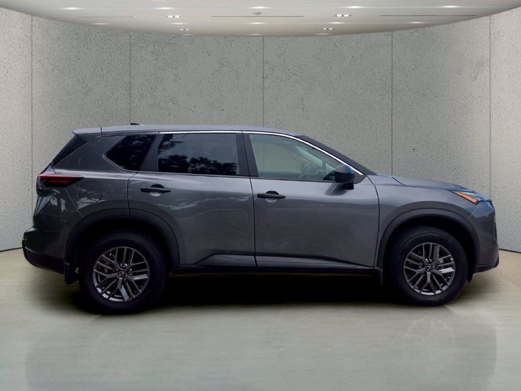 Used 2026 Nissan Rogue S FWD image 6