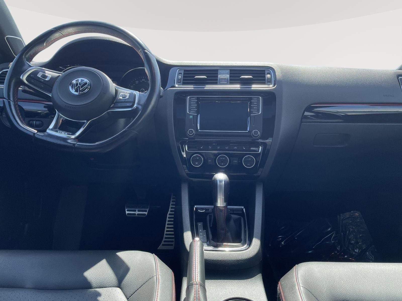 Used 2017 Volkswagen Jetta GLI FWD image 27