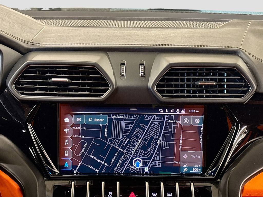 Used 2022 Lamborghini Urus image 12