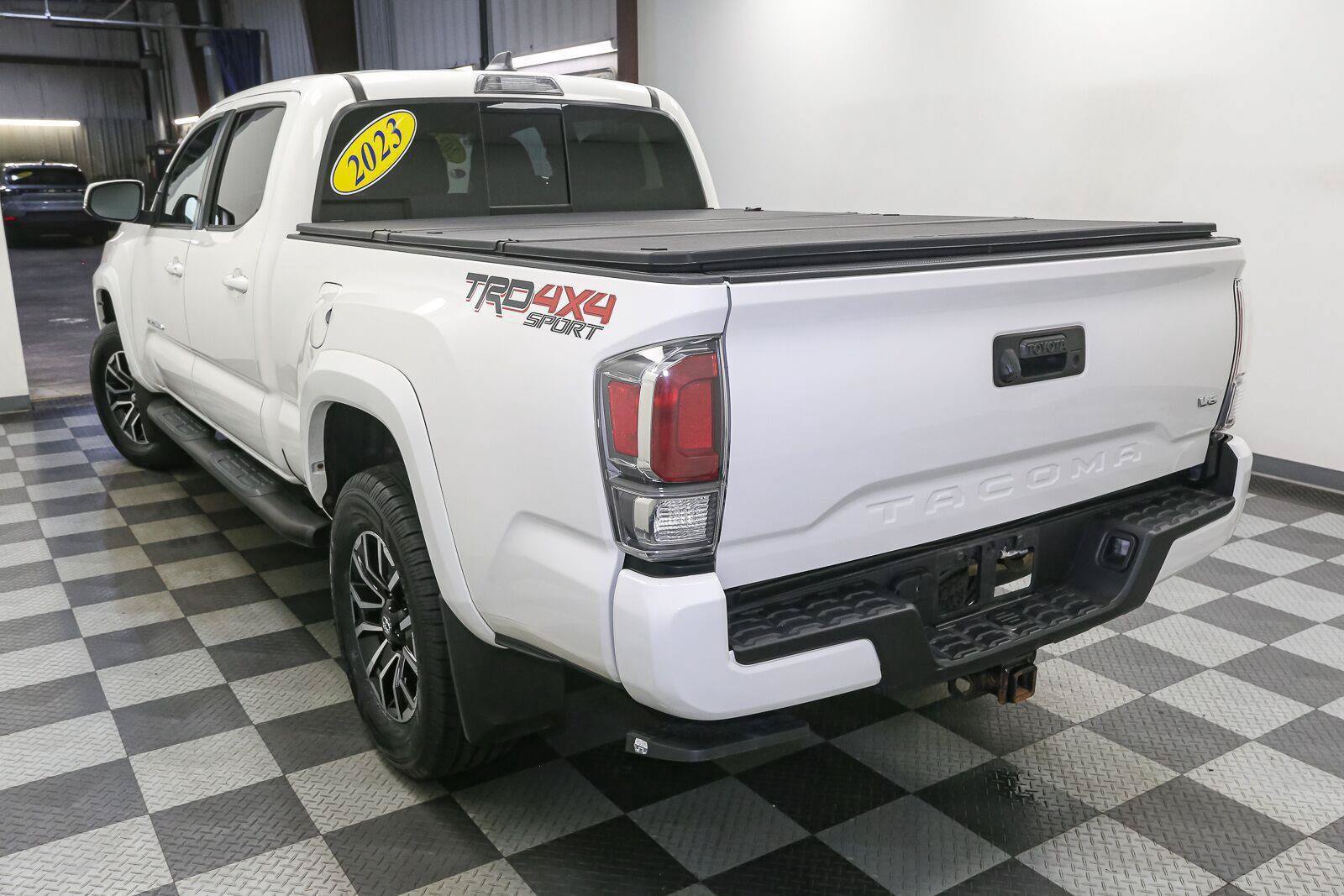 Used 2023 Toyota Tacoma TRD Sport AWD/4WD image 10