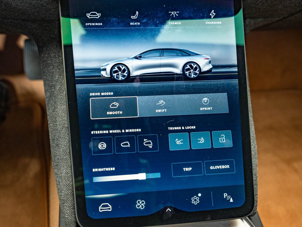 Used 2024 Lucid Air Touring AWD/4WD image 33