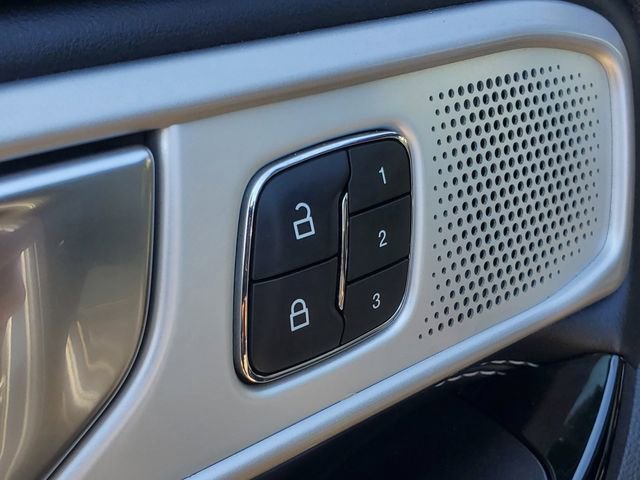 Used 2021 Ford Explorer ST w/ Equipment Group 401A image 9