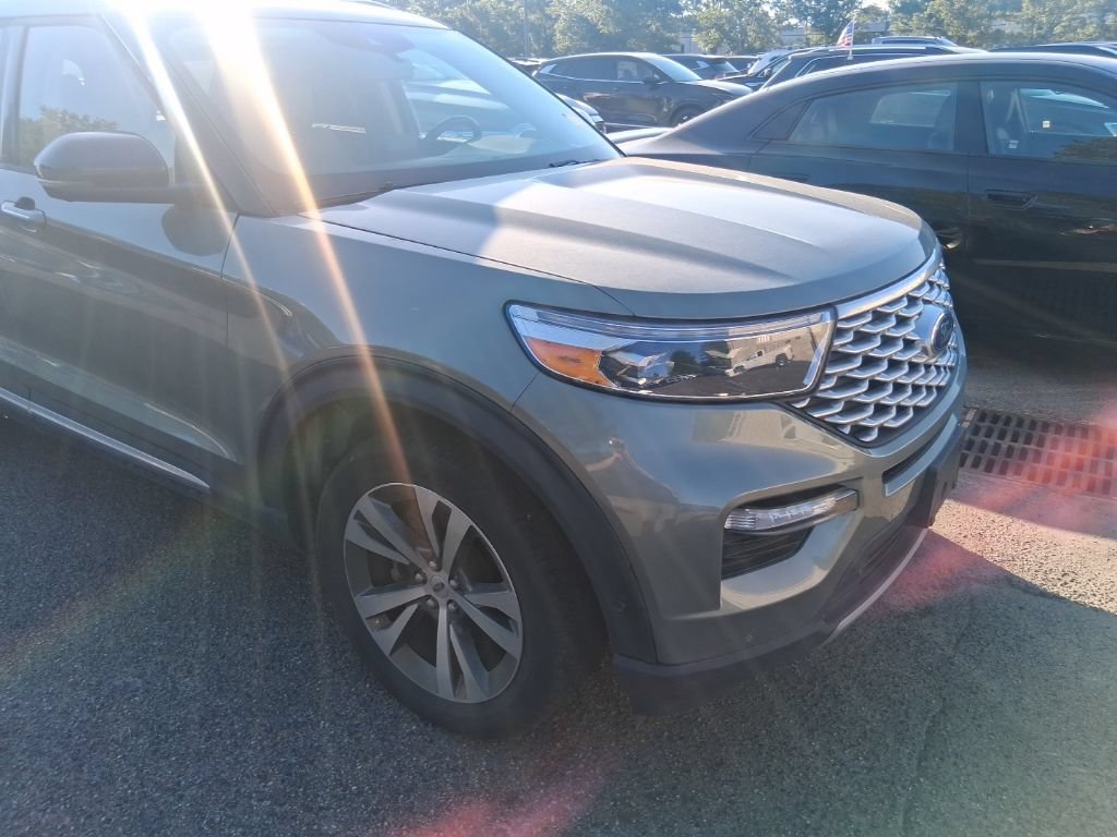 Used 2020 Ford Explorer Platinum w/ Premium Technology Package AWD/4WD image 4