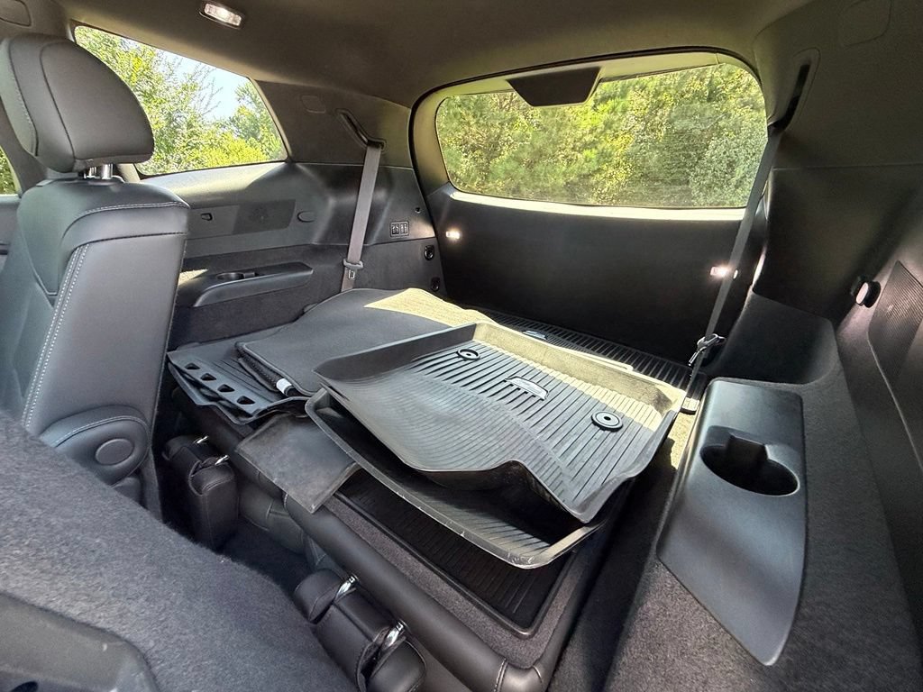 Certified 2024 Cadillac XT6 Sport w/ LPO, Floor Liner Package AWD/4WD image 34