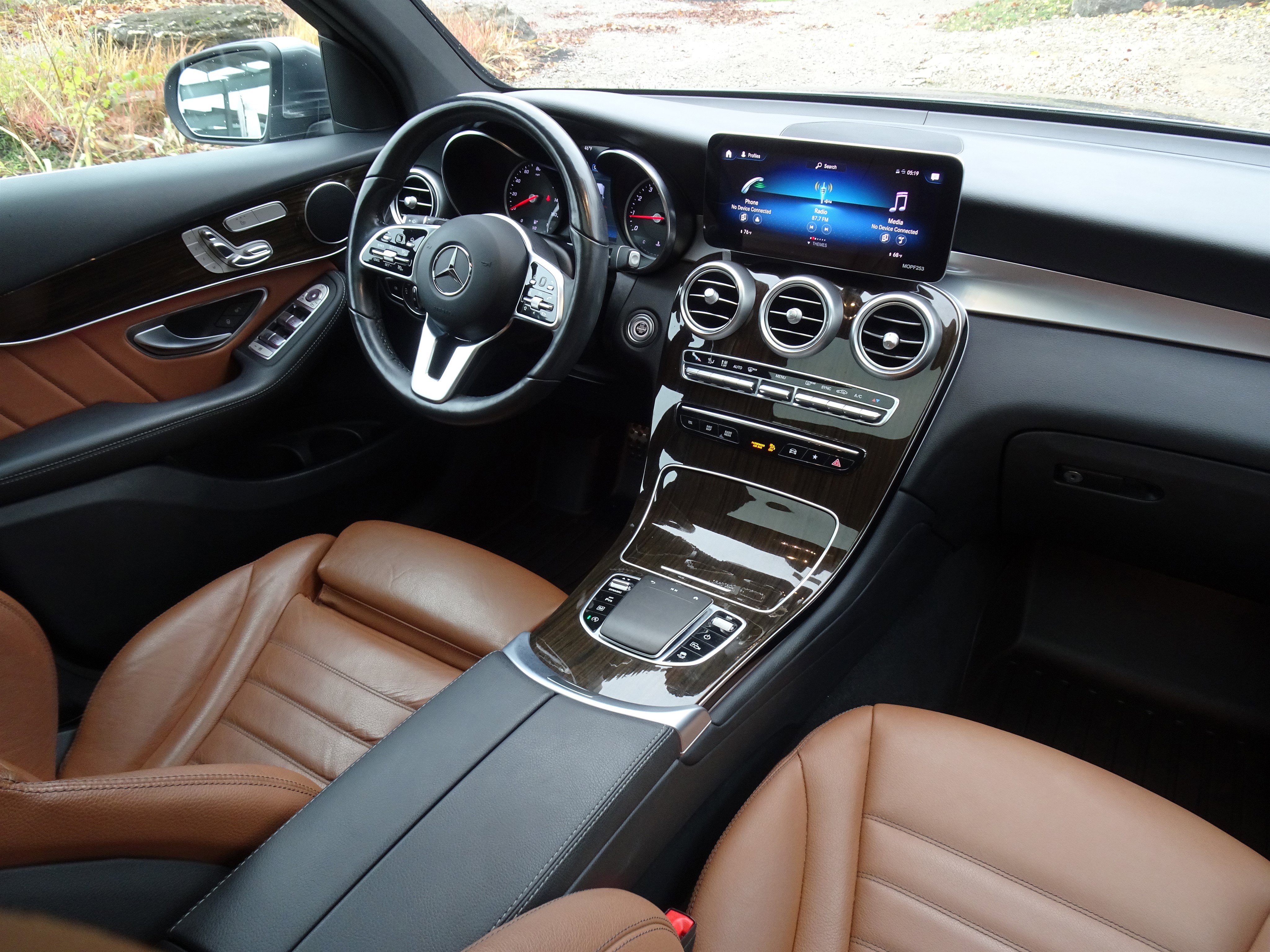 Used 2021 Mercedes-Benz GLC 300 GLC 300 image 23