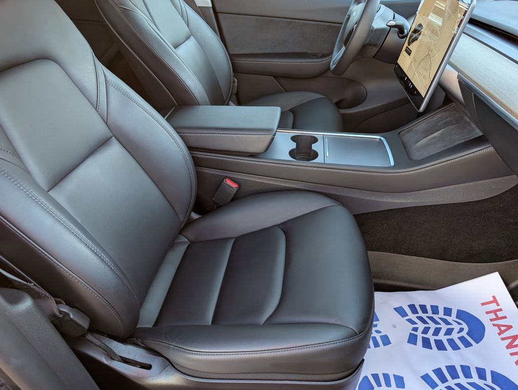 Used 2021 Tesla Model Y Long Range image 12