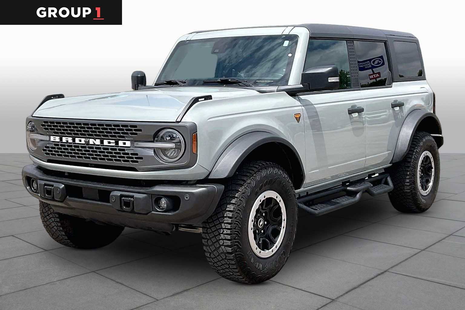 Used 2023 Ford Bronco Badlands w/ Sasquatch Package AWD/4WD image 1