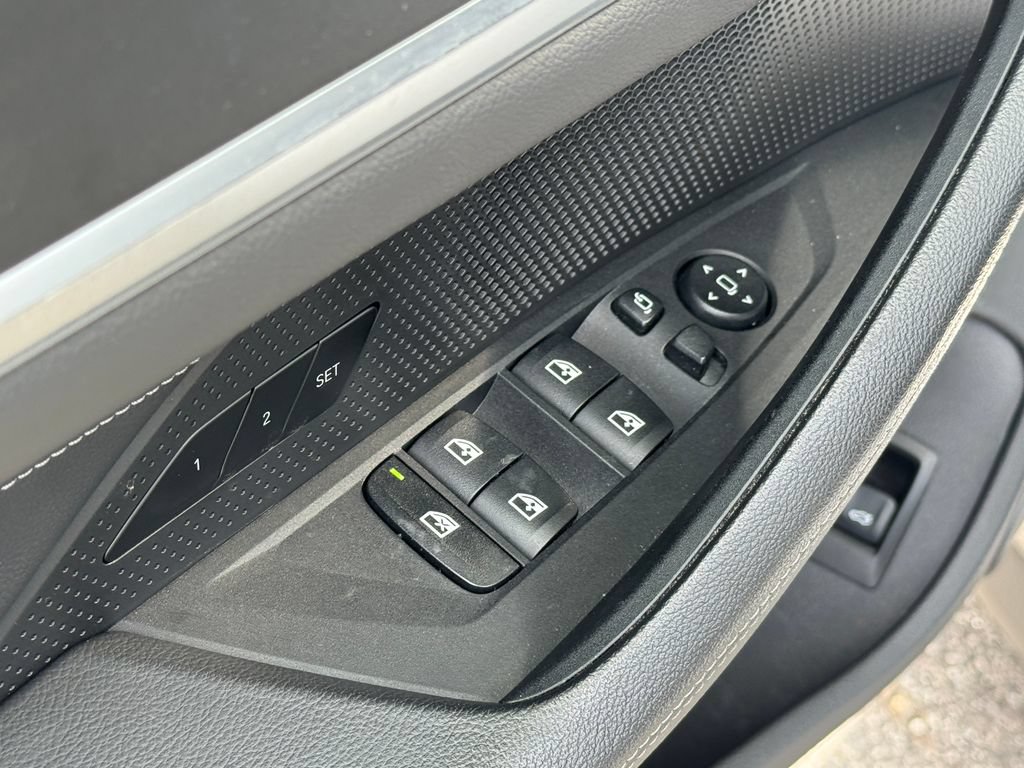 Used 2023 BMW i4 eDrive35 w/ Premium Package RWD image 14