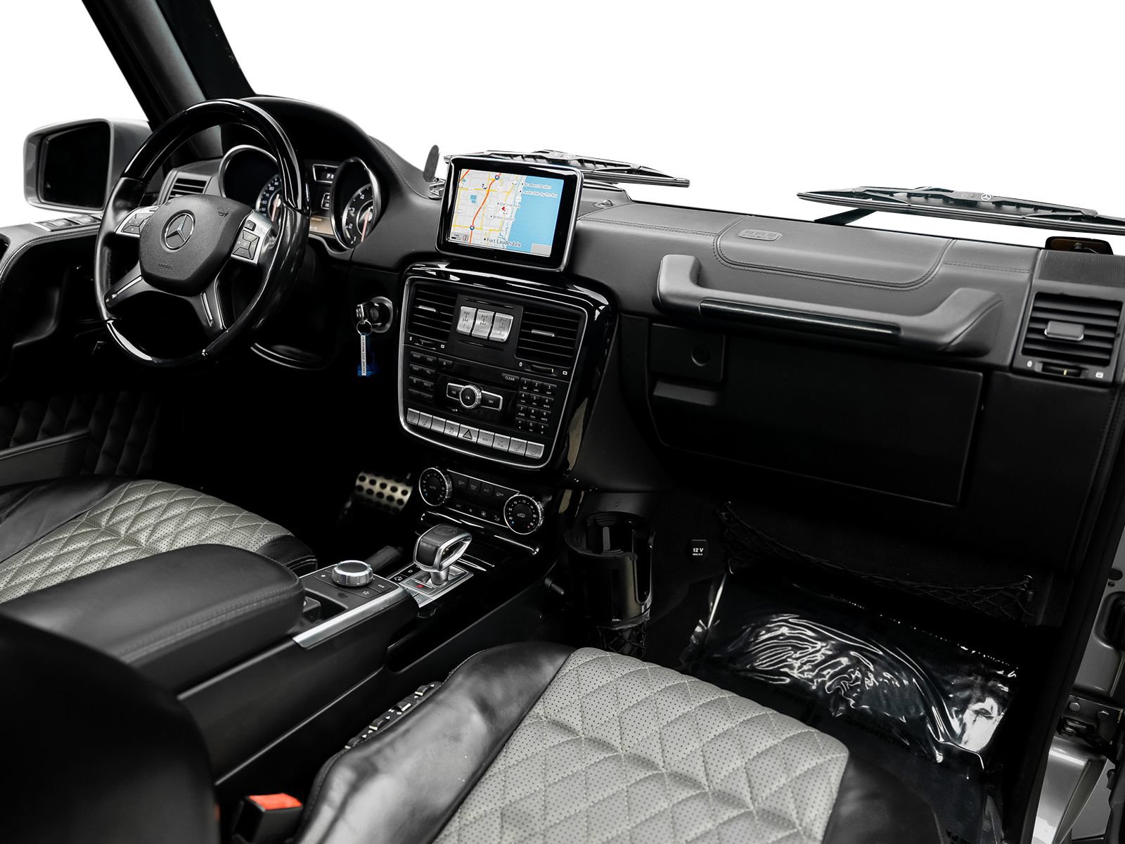 Used 2015 Mercedes-Benz G 63 AMG 4MATIC image 2