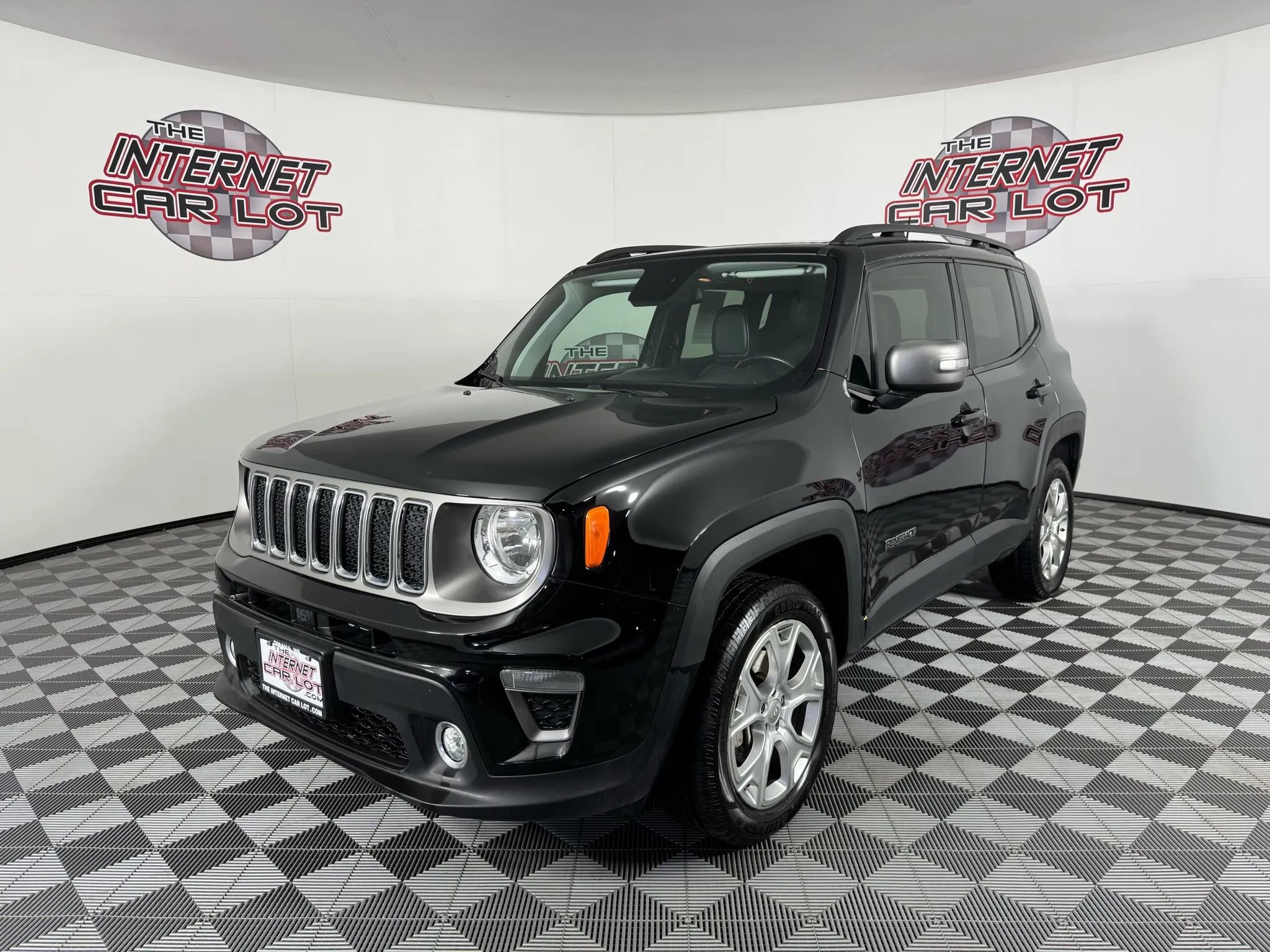 Used 2019 Jeep Renegade Limited w/ UConnect 8.4 Nav Group image 3
