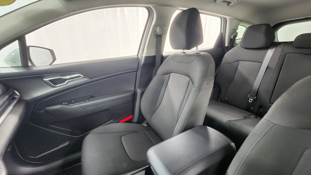 Used 2023 Kia Sportage LX FWD image 13