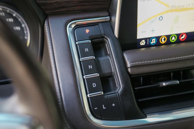Used 2021 Chevrolet Tahoe LT w/ Luxury Package RWD image 31