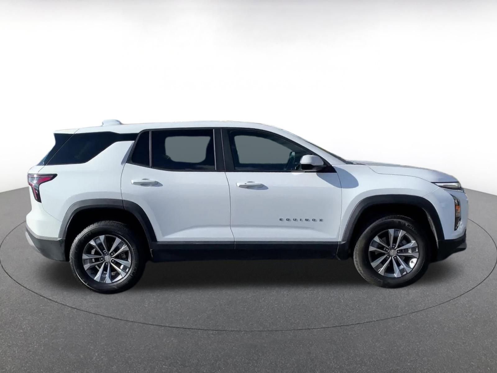 Used 2025 Chevrolet Equinox LT image 16