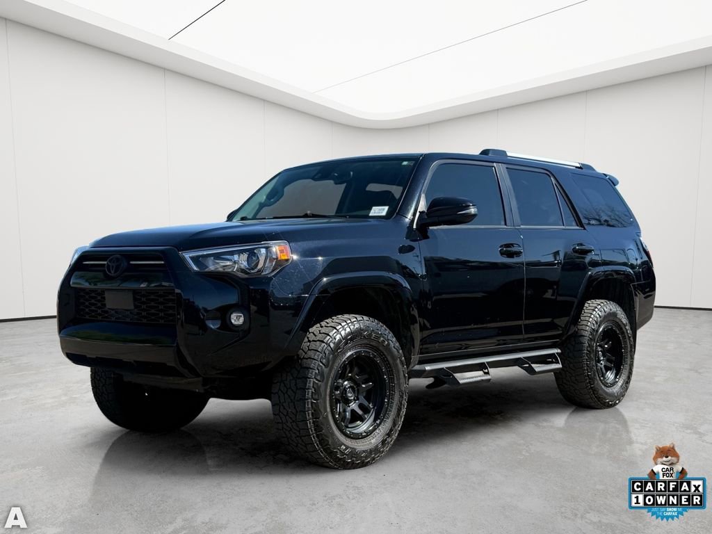 Used 2022 Toyota 4Runner SR5 Premium AWD/4WD image 2