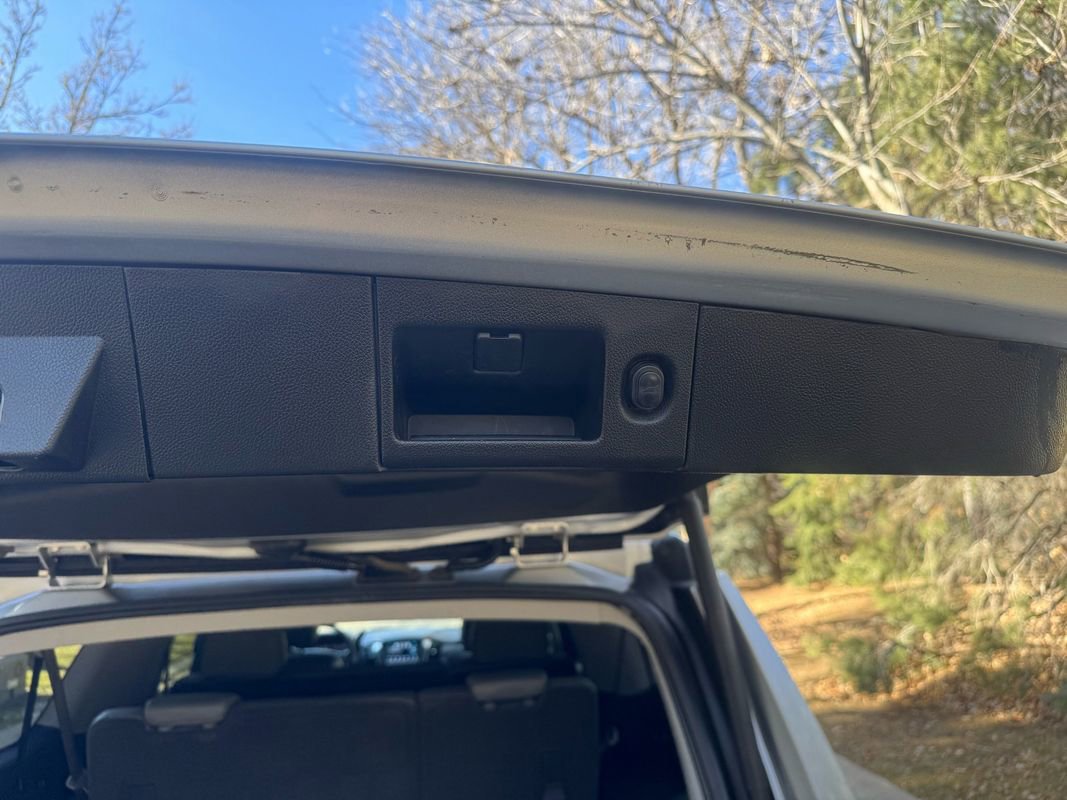 Used 2020 Chevrolet Suburban LT image 23