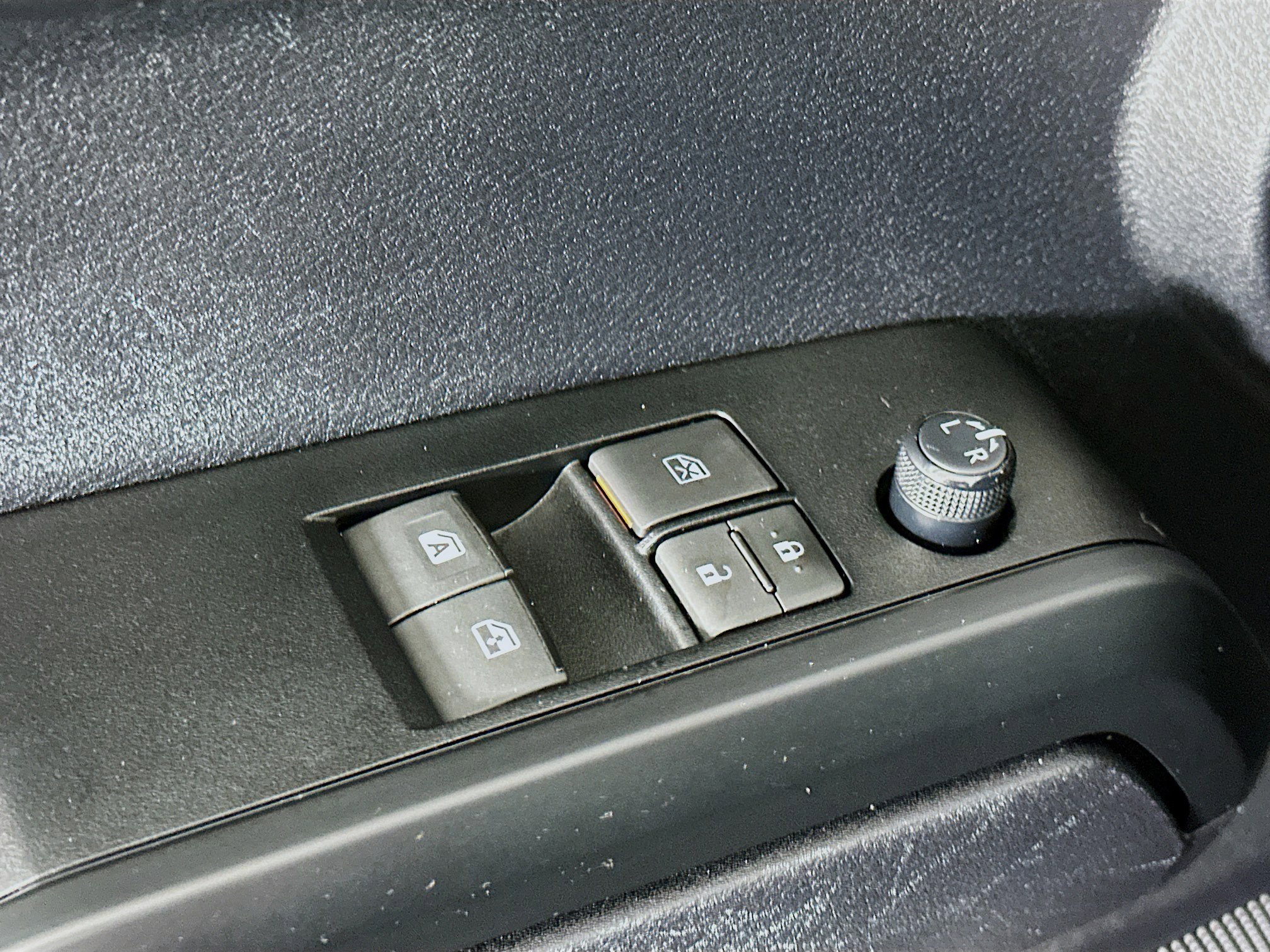 Used 2020 Toyota Tacoma SR w/ SX Package image 15