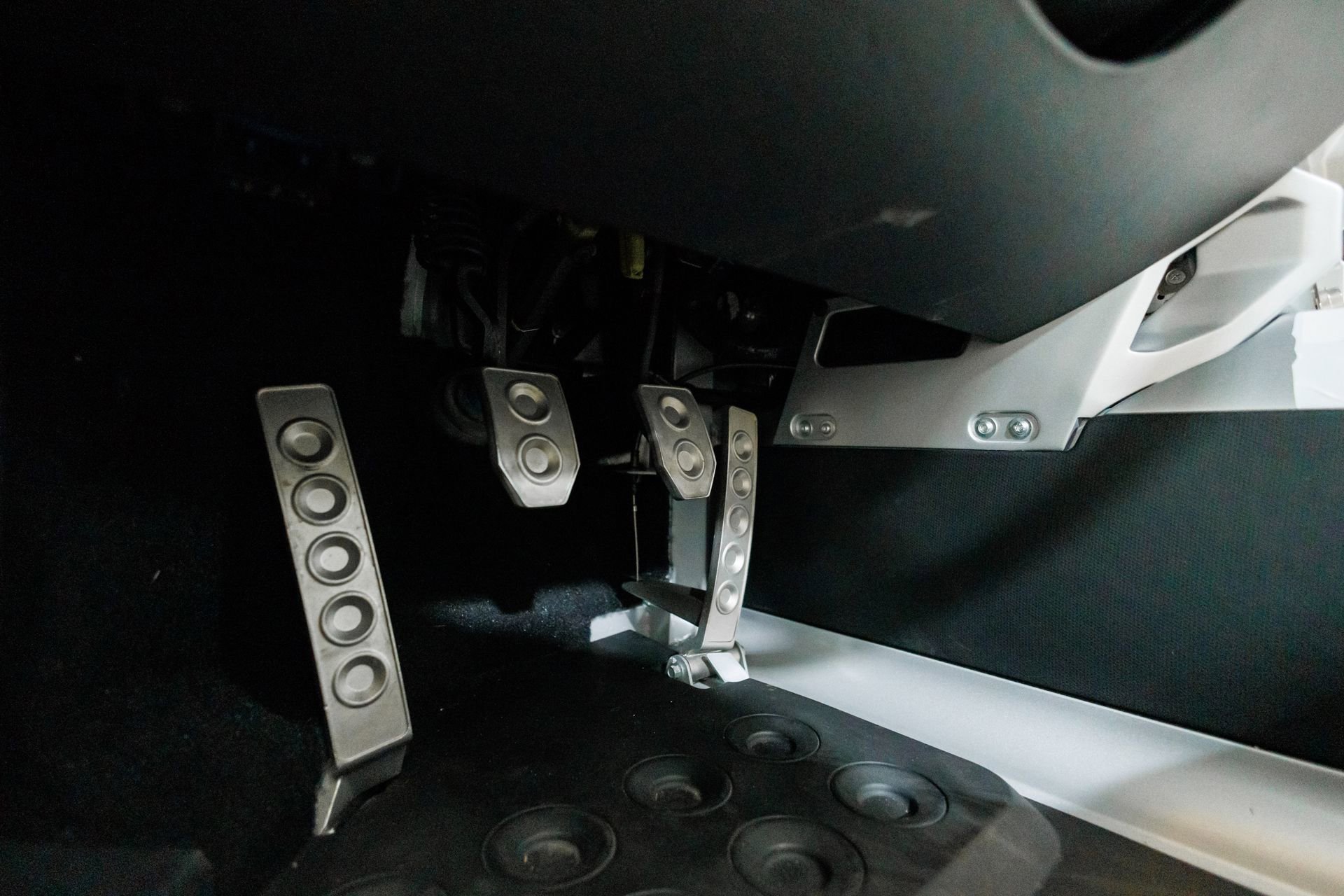 Used 2006 Ford GT image 69