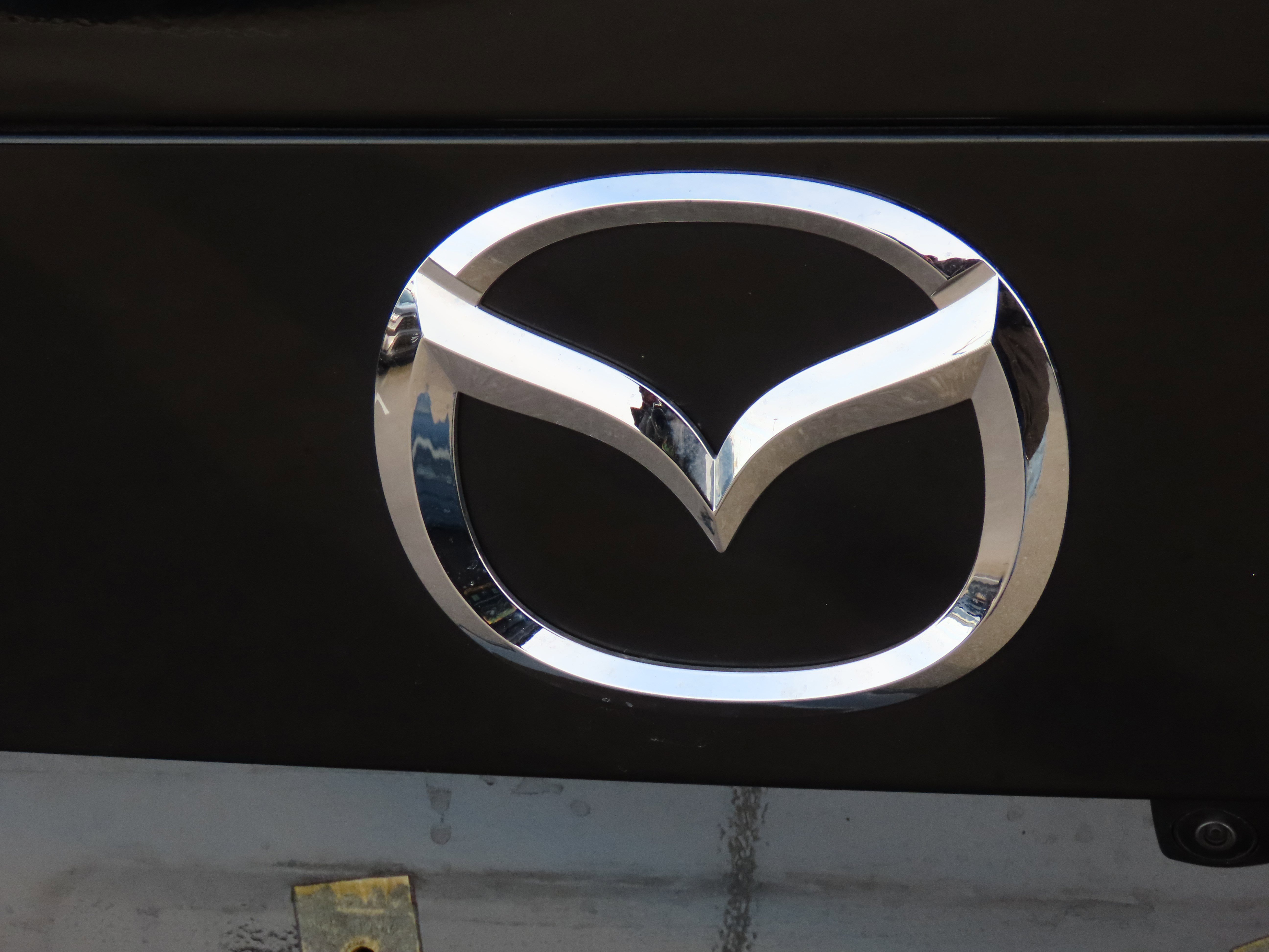 Certified 2025 MAZDA CX-90 Plug-In Hybrid w/ Premium Plus image 17