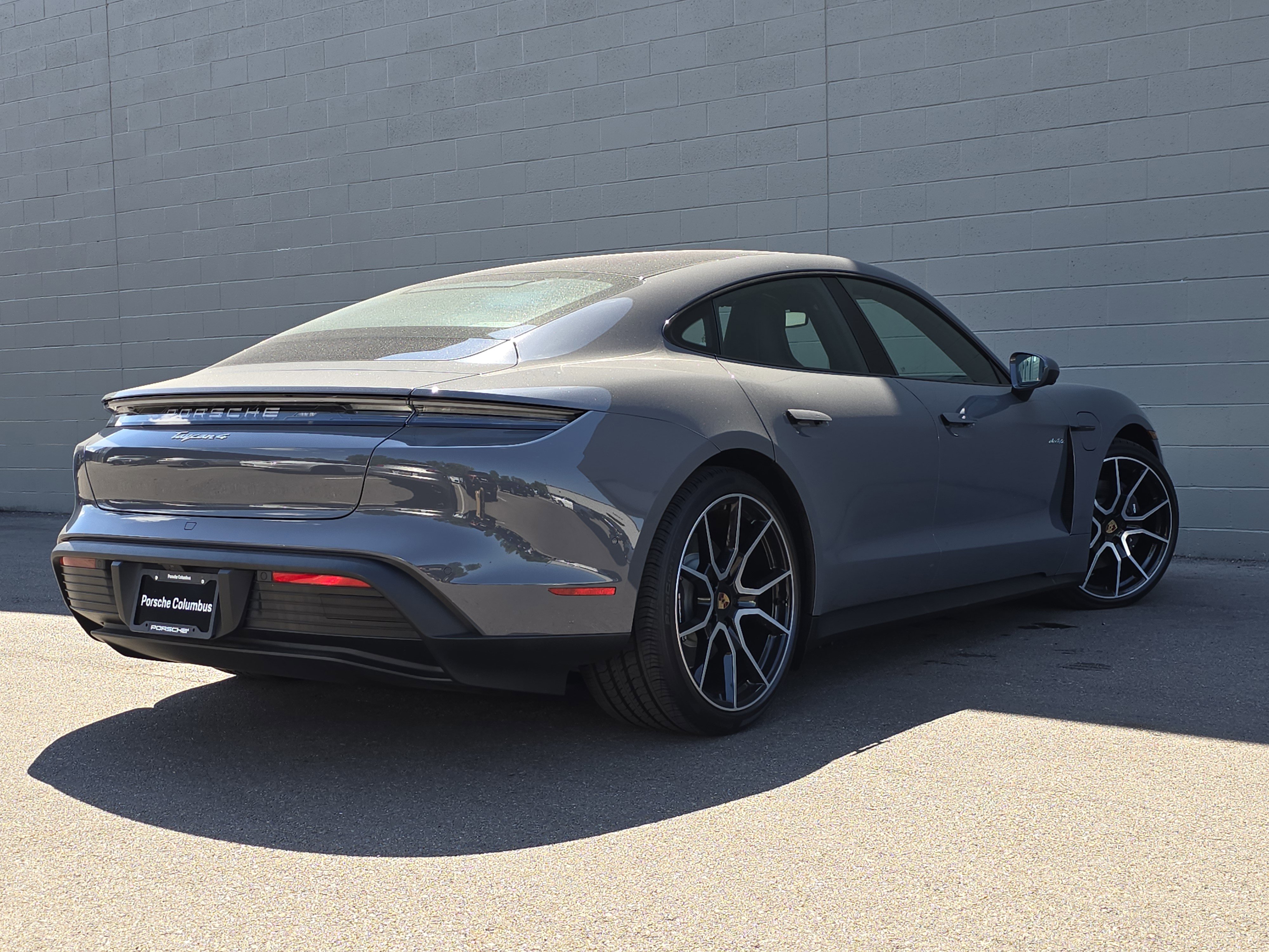 New 2025 Porsche Taycan image 9