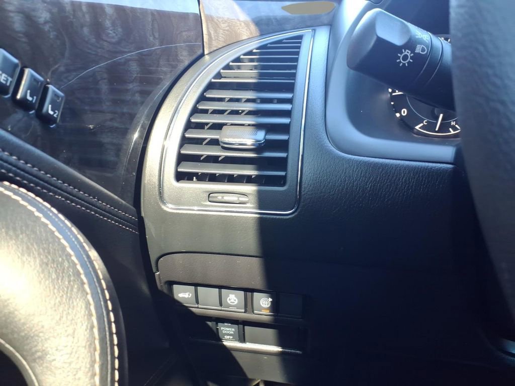 Used 2023 Nissan Armada Platinum w/ Captain's Chairs Package image 14