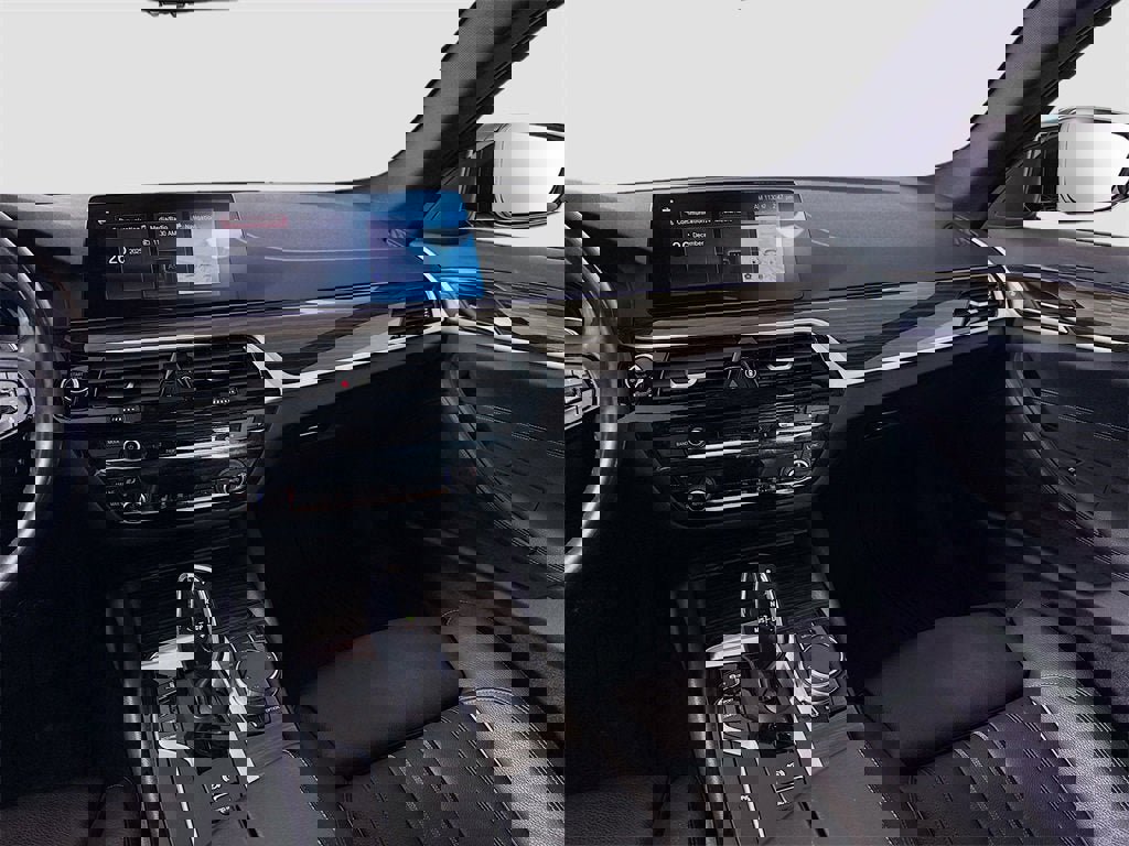 Used 2019 BMW 530i xDrive w/ Convenience Package image 17