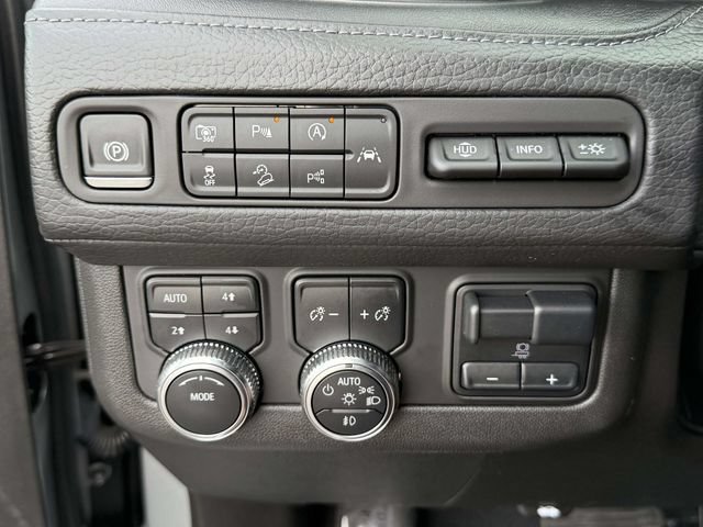 Used 2024 GMC Yukon XL Denali w/ Advanced Technology Package AWD/4WD image 23