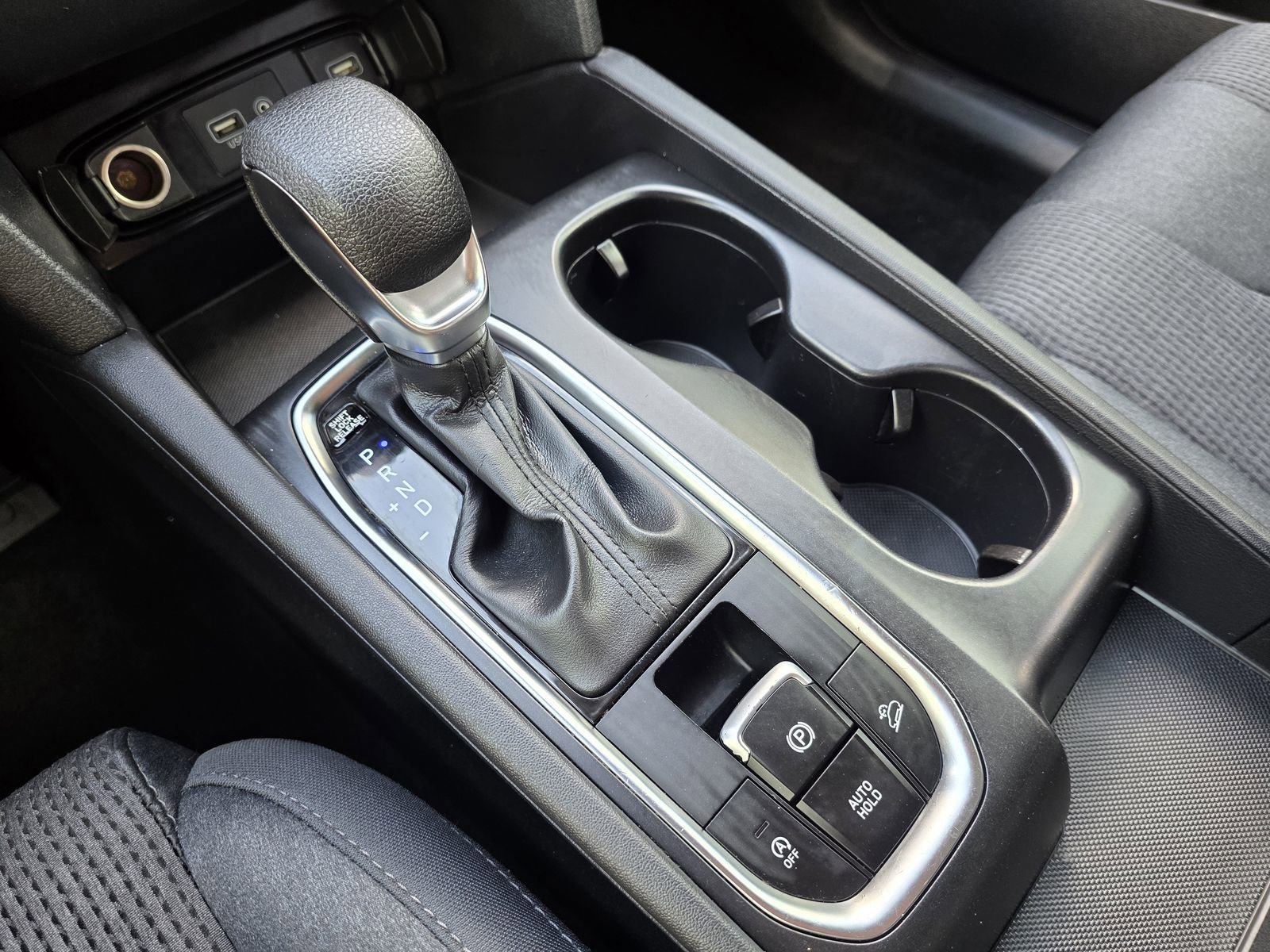 Used 2019 Hyundai Santa Fe SE image 24