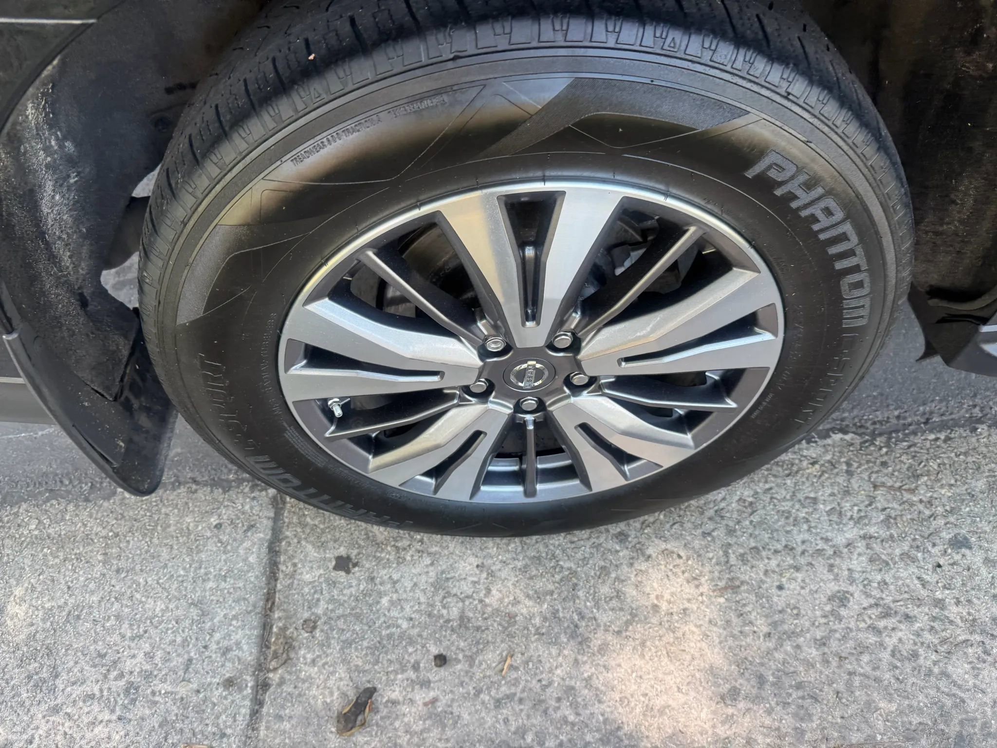 Used 2018 Nissan Pathfinder S FWD image 12