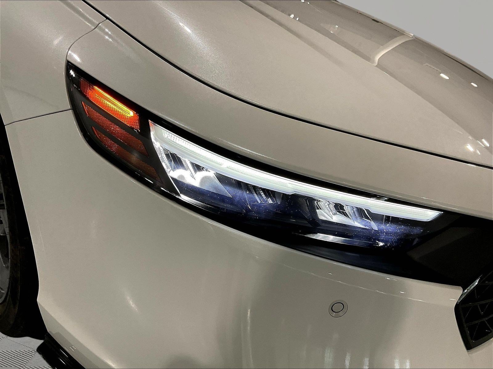 Used 2025 Honda Accord EX-L image 32