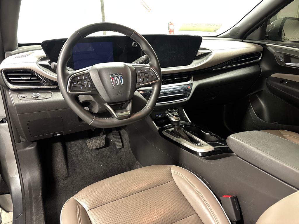 Used 2024 Buick Envista Sport Touring FWD image 30