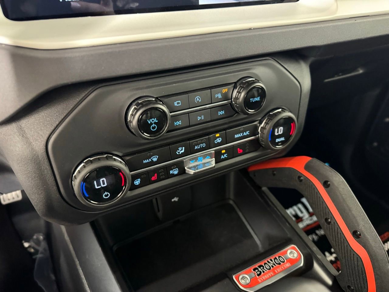 Used 2025 Ford Bronco Stroppe Edition AWD/4WD image 19