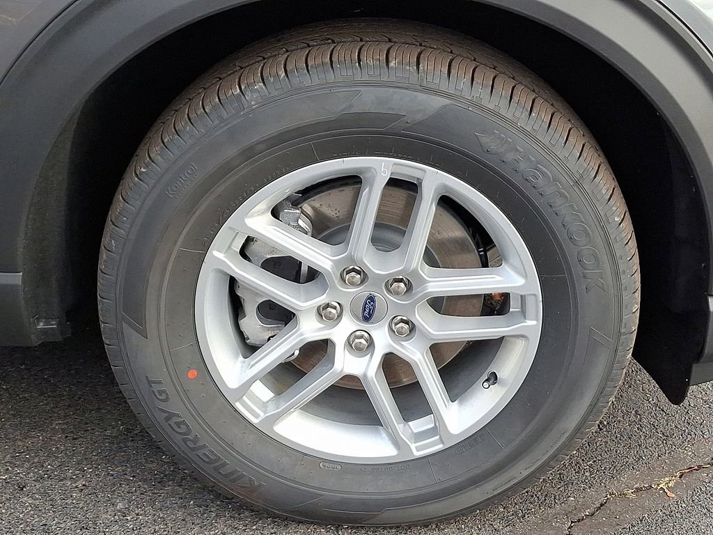 New 2026 Ford Explorer Active image 5