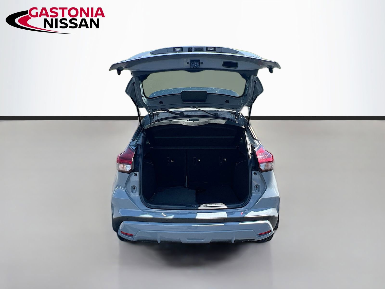 Used 2024 Nissan Kicks SR w/ SR Premium Package image 34