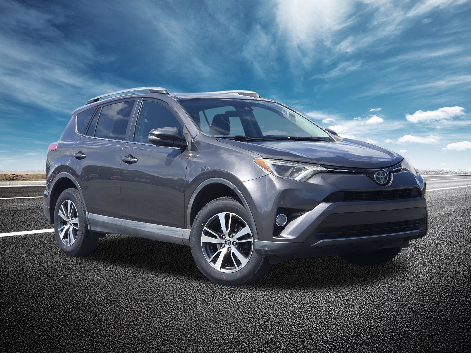 Used 2018 Toyota RAV4 XLE w/ Plus Extra Value Package FWD image 2