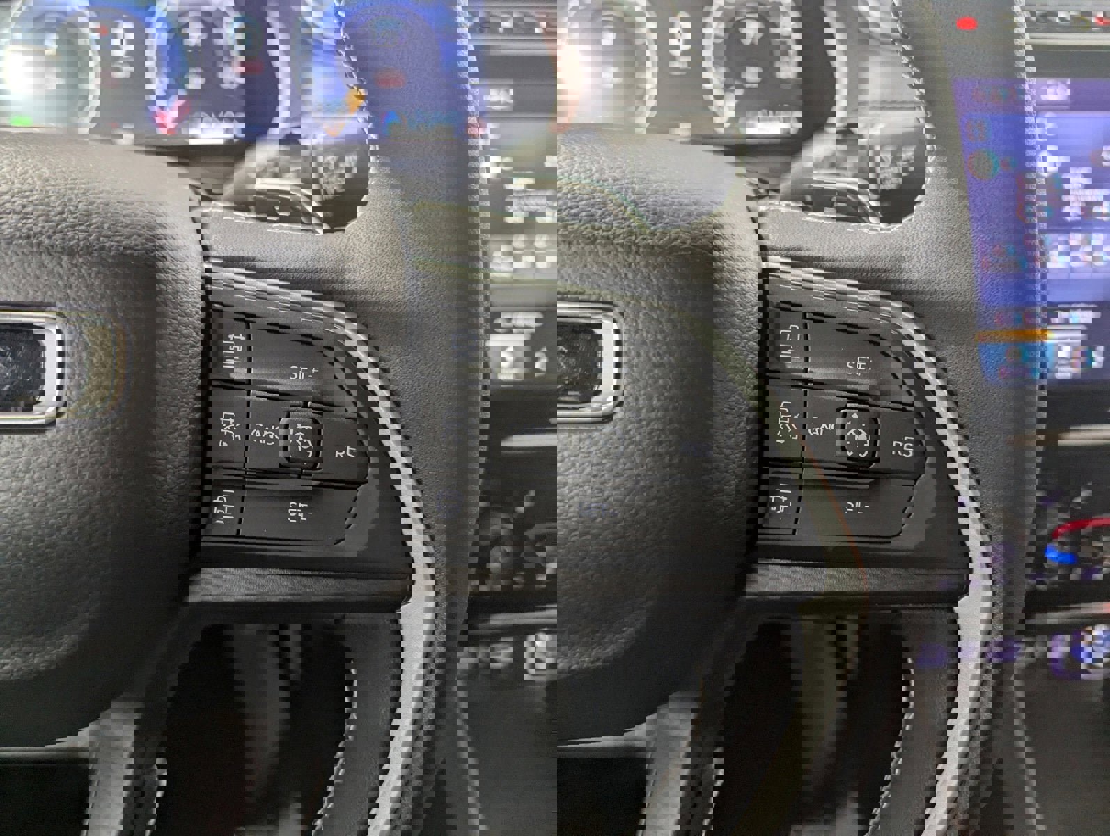 New 2024 Jeep Grand Cherokee Altitude image 24